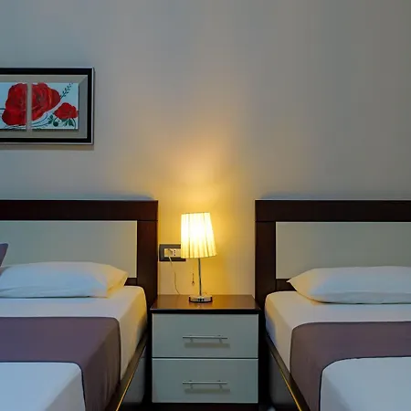 Hotell Heksamil 4*