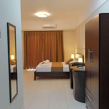 Hotell Heksamil 4*